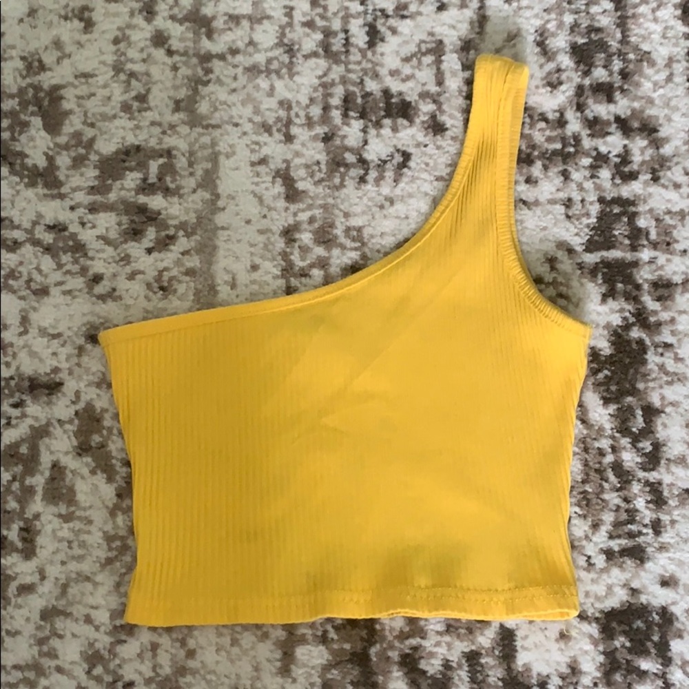 Ribbed one shoulder tank